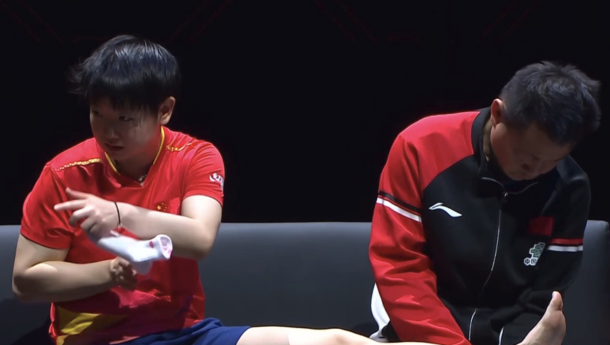 4-2！女单首位决赛选手诞生：世界第1因伤退赛！蒯曼创造新纪录