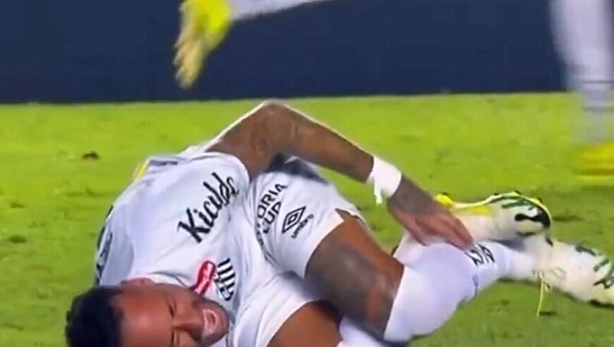 巴媒：内马尔复出首战遭对手凶狠飞铲，多位巴西知名球员声援