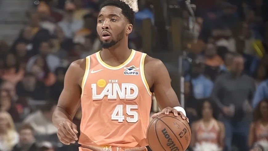 约基奇轰23+17+17无缘今日最佳！对不起，你碰到暴走的米球王了