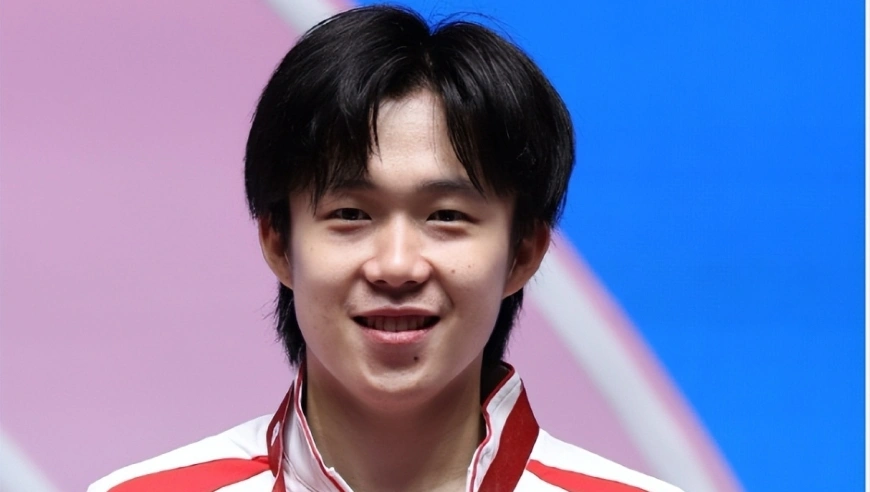 王楚钦返京备战混团！一身高奢穿搭总价12万元 已夺6冠还存总决赛