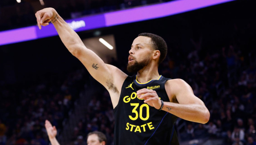 最后104秒！库里超远三分+制胜上篮 吉莱斯皮神奇三分难救主