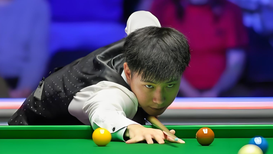 赛尔比狂做斯诺克，赵心童崩溃边缘上演绝地反杀｜体坛名场面