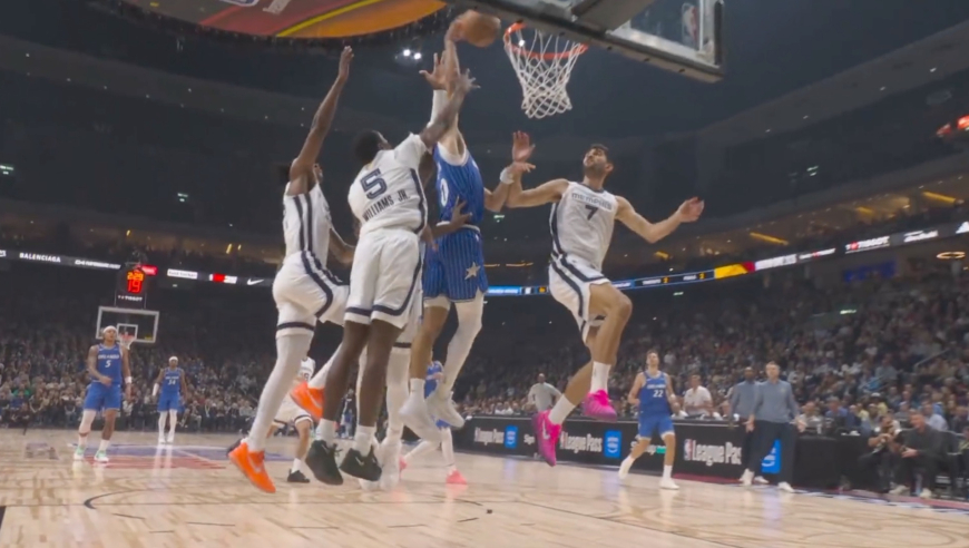 Top时刻 | 16日十佳球：詹皇妙传艾顿 布莱克霸王硬扣一挑四