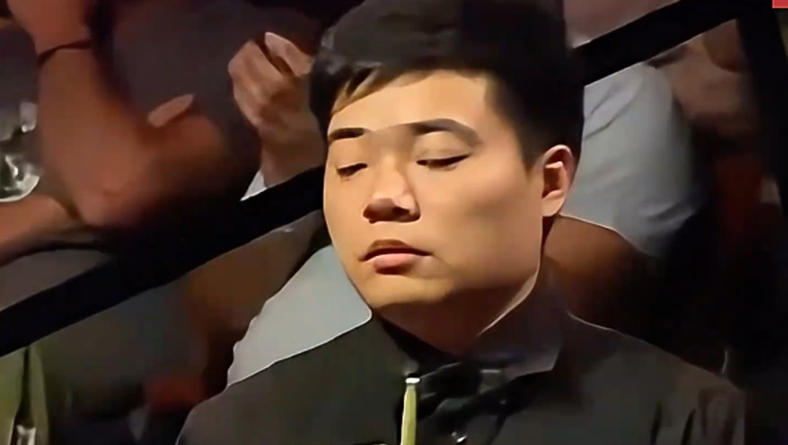 体坛记忆｜ 八零五虎最强内斗！丁俊晖对战墨菲演绎顶级操控 令人拍案叫绝