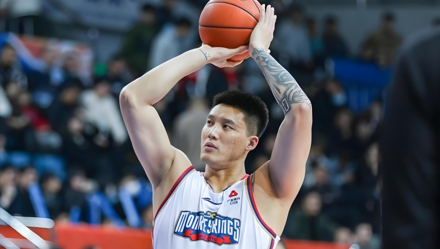 阿日又惹事！拳击对手遭重罚，杜锋那句&ldquo;硬一点&rdquo;成最大讽刺