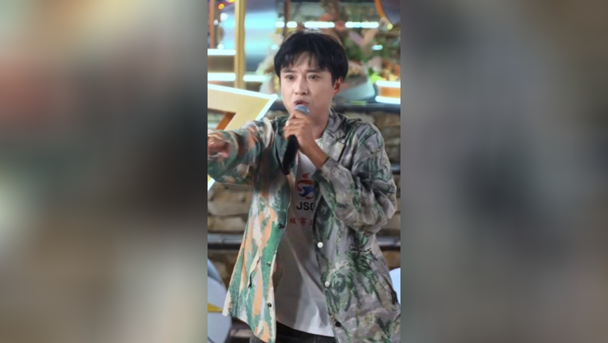 嗨翻全场！联动苏超，苗霖献唱歌曲《苏超最前线》