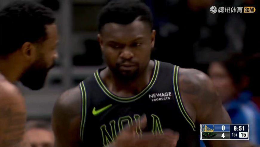 攻防发威！锡安飞身双手灌筐 随后又送出追身大帽把球扇飞到观众席