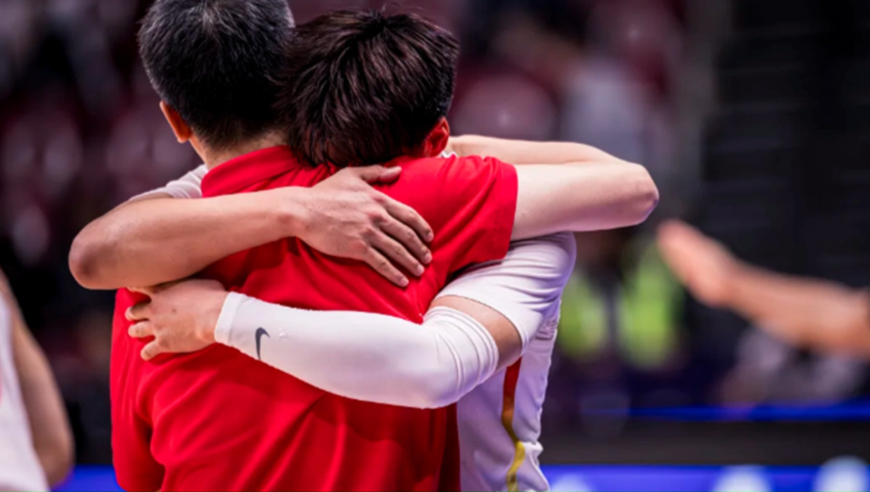 无愧郭士强信任！中国男篮逆转日本，他的三表现兑现领袖作用