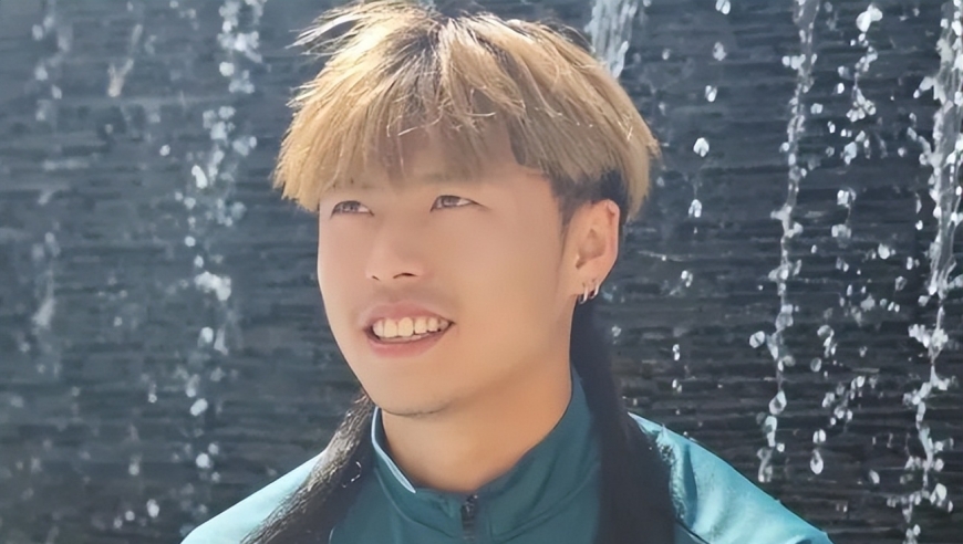 过分了！汪士钦遭遇大规模网暴，被骂“娘娘腔”，对年轻球员何必如此？