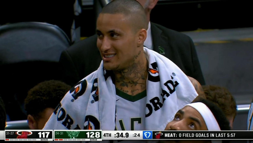 雄鹿热火决胜时刻：热火突然崩盘 残阵雄鹿四分钟轰14-1逆转热火