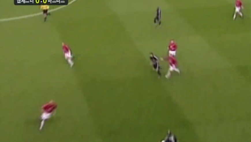 体坛记忆｜他的上场竟意外改变了足坛格局！贝克汉姆大战大罗！