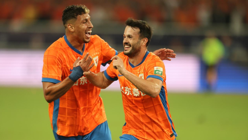 预定本轮MVP？瓦科大四喜个人秀：单刀写意挑射晃倒国安球员一条龙