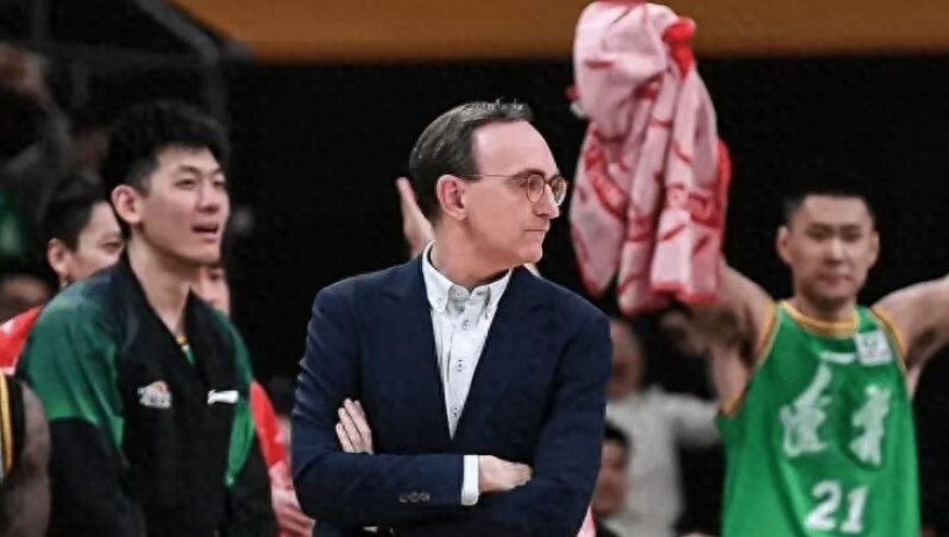 CBA第一阶段最终排名：上海第1广厦第2，山东坐6望4，辽宁掉第11