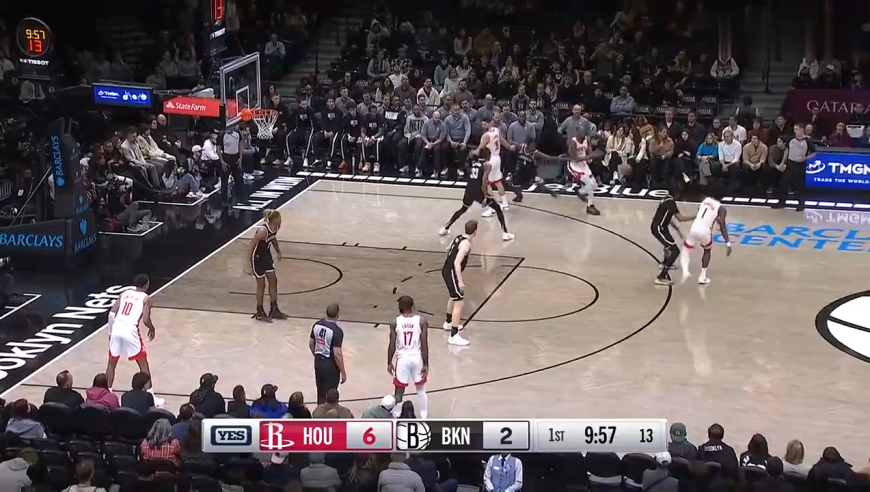 助攻大师上线！杜兰特22分11助攻上演抡臂劈扣