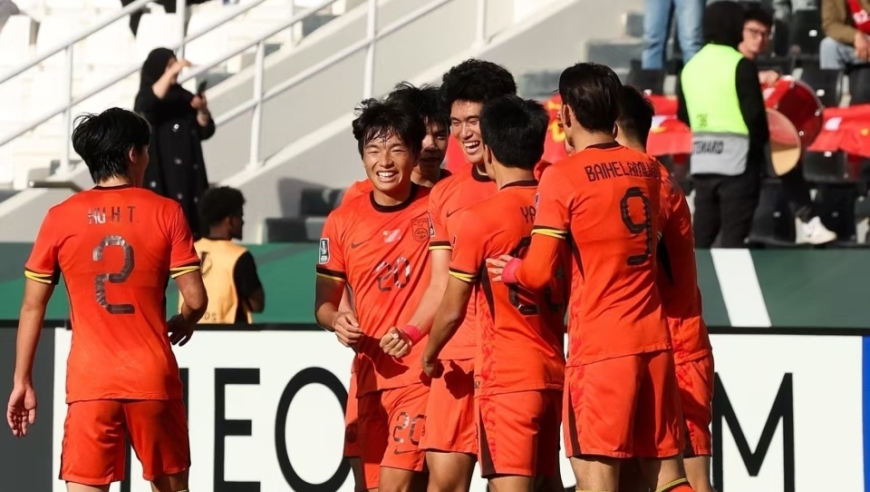 彭啸破门U23国足1-0澳大利亚U23，跃居小组第一，末轮不输球就能出线