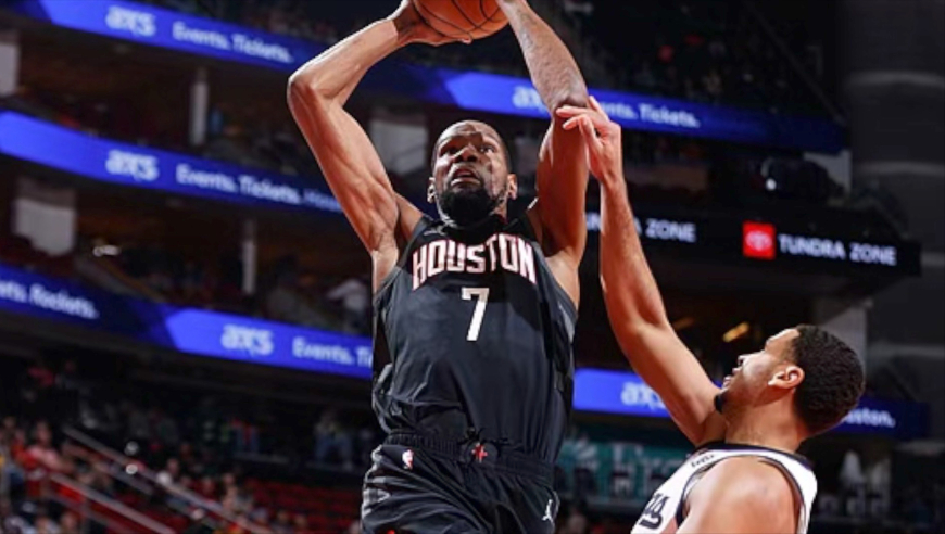 三节打卡！杜兰特高效21+5集锦 顶投三分惨遭对手垫脚