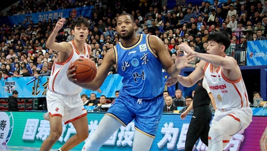 600万中锋，1分0篮板！京蜜喷：别鼓着大嘴喘粗气了，不行退役吧