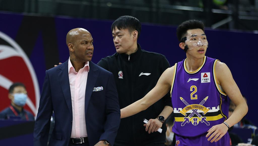 CBA新秀第一年就成球队老大的3位现役球星