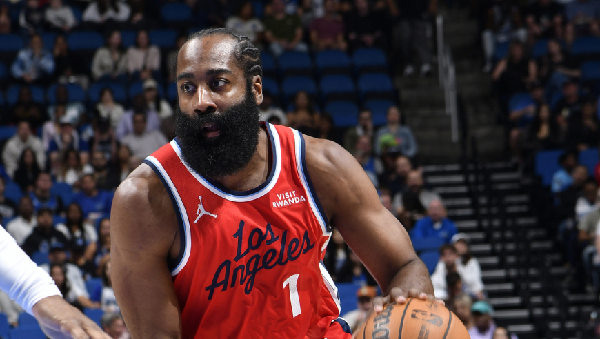 得分占全队半数！哈登上半场vs魔术狂轰24分：12罚10中倾其所有