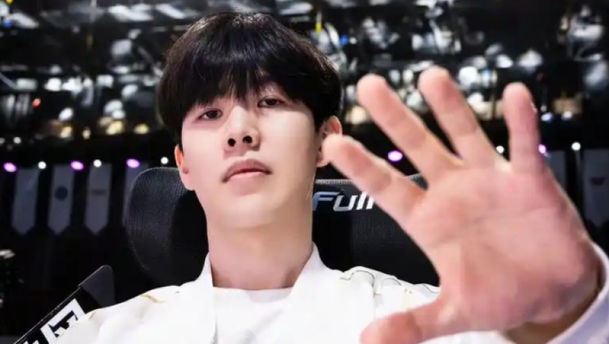 宝蓝曝光Theshy小秘密，其实他中文很不错，因为一件事如今羞于开口