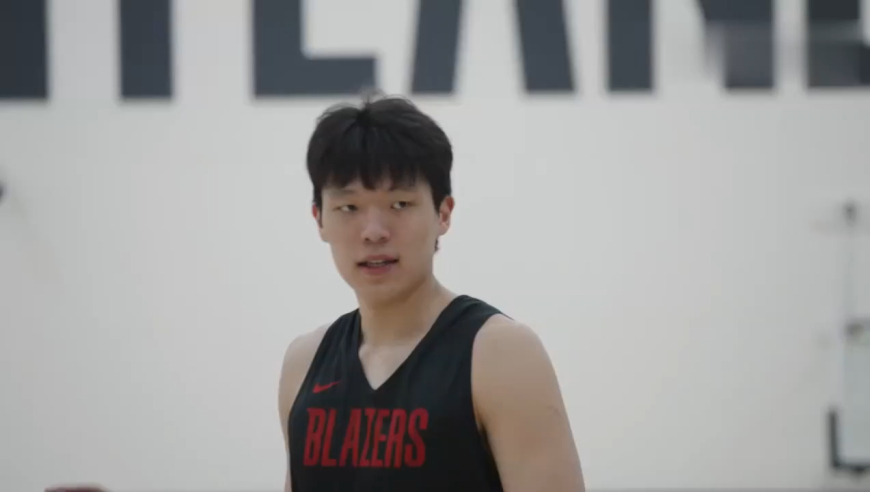 杨瀚森第16顺位被选中！回顾其开拓者试训，出众天赋打动球队
