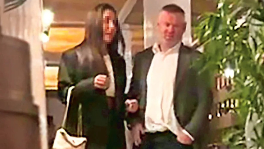 英媒曝鲁尼糟了！上周末凌晨三点烂醉而归 贤妻摘下婚戒决心不再忍