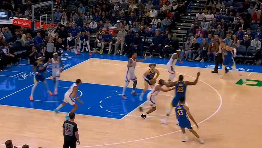 离谱到夸张！完全残阵勇士狂轰17-4超强攻击波追平西部第一的雷霆