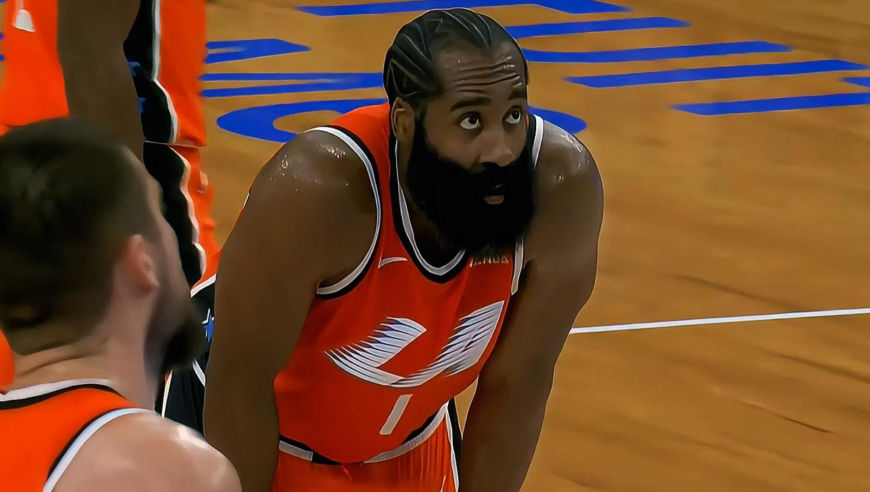 困境见登神！独行侠追平比分 哈登一分钟连轰10分解说都沸腾了