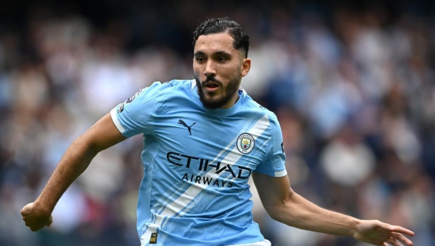 足坛狠人 | 11场6助攻领跑英超，曼城3650万“白菜价”买来新德布劳内