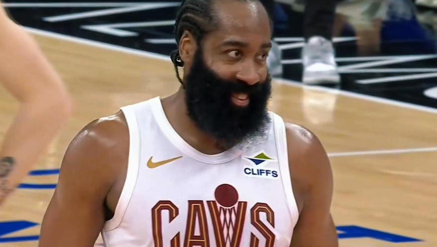 一节就打崩！哈登打3+1莫布利再接管 骑士首节前后狂轰19-0完爆公牛