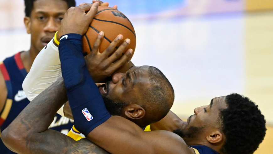 还有3年合同，委婉客气回应詹姆斯！关于组五巨头，米切尔态度明显