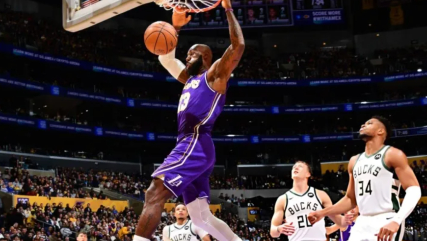 议起复盘 | 巨星对决东77心态被爆！字母哥鬼手抢断詹皇展现攻防实力