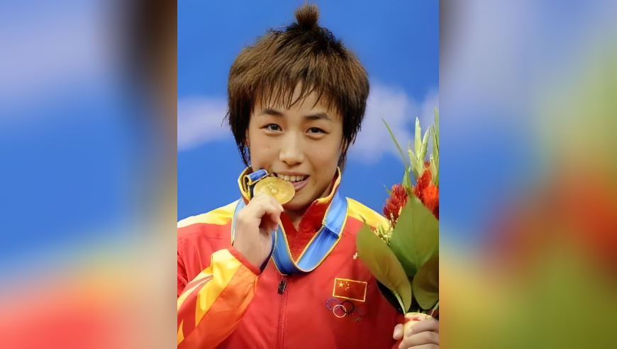 体坛记忆｜鄂美蝶一脚KO踢馆日本女星，对手鼻血狂流当场昏迷，完美诠释何为擂台实力​