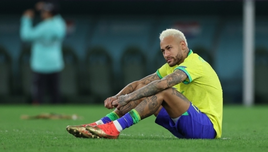 卡福力挺内马尔：独自扛起巴西队15年，队友能力太差才拿不到世界杯