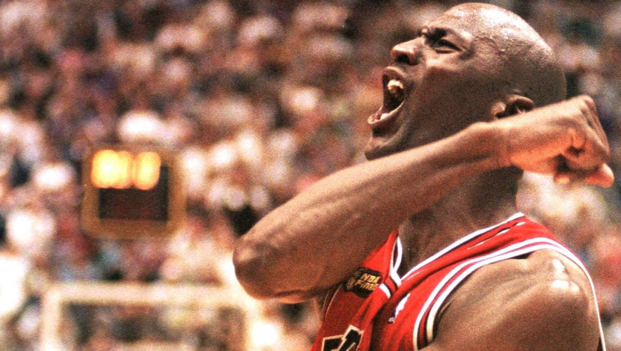 乔丹生涯最后一场总决赛回顾：独揽45分夺第六冠 最后一投太经典！