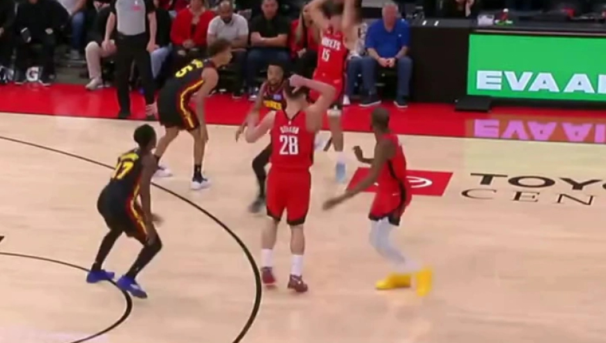 21日NBA十佳球 谢泼德光速追帽遮天蔽日 奥孔古平地惊雷力挽颜面