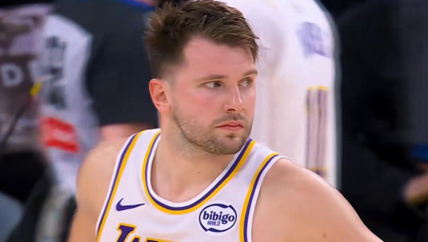 新湖人的统治力！鹈鹕追至12分 东契奇助湖人一分钟连轰8分打穿鹈鹕