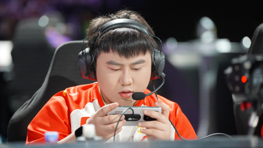 AG王朝落幕，轩染成FMVP遗珠，春季赛三新人登场，或成第二个易峥