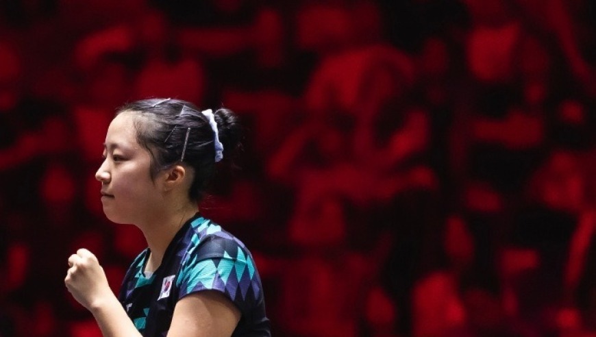 笑喷！申裕斌被王曼昱打到21-19飙中文：太累了！鳗鱼连忙夸她打得好