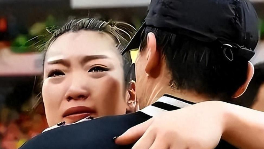李梦无缘国家队，张隆前妻2年前曝篮协保她，换代后宫鲁鸣显铁腕