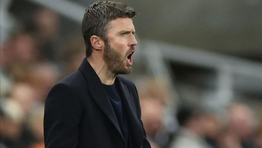 愤怒卡里克赛后不理曼联球员！又一将受伤雪上加霜，错误换人导致输球