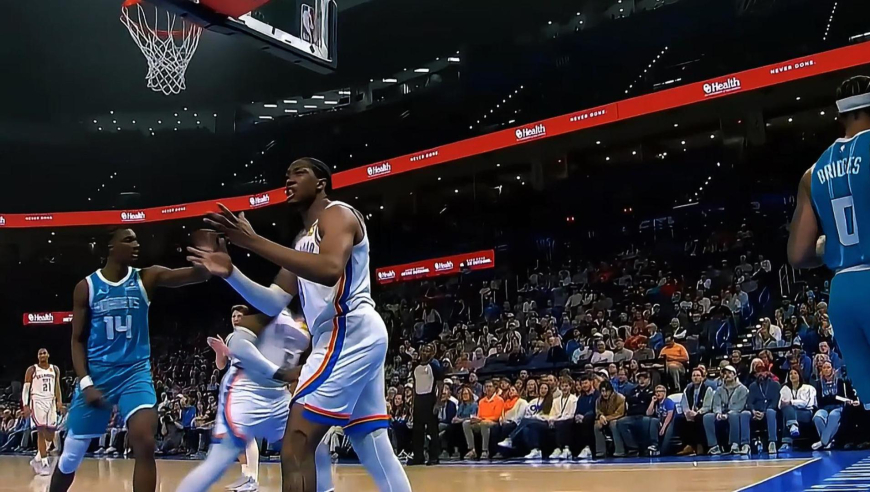 暴打联盟第一！黄蜂首节轰出16-2超强攻击波反超并碾压雷霆全过程