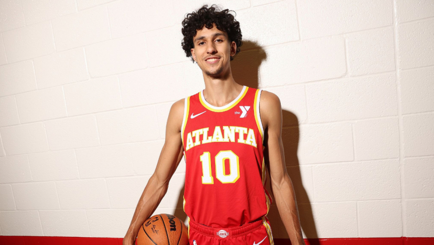 可怜的状元！球队不培养，国家队不重视，才20岁，场均仅11+3+1！