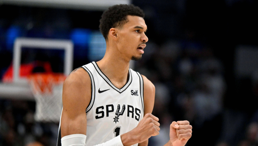 文班亚马vs老鹰26分12篮板2盖帽集锦：替补15投10中+最高正负值