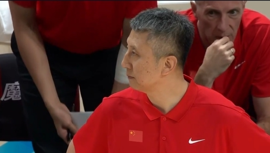 不满意！中国男篮主场不敌韩国 球迷冲爆官方社媒吐槽“复古篮球”