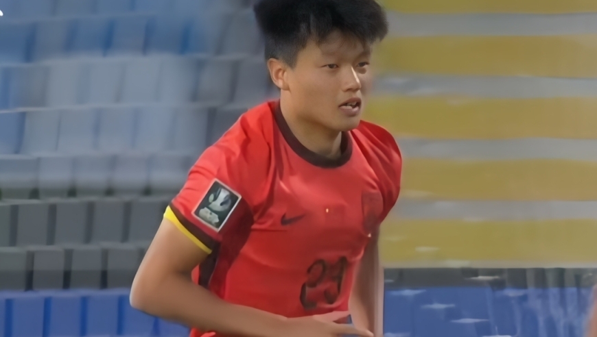 CCTV5直播，黄金时间，中国男足胜泰国=头名出线+首次晋级八强