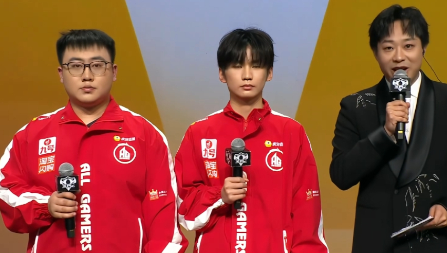 AG被狼队零封，中单杨玉环看不懂，换首发的声音又出来了