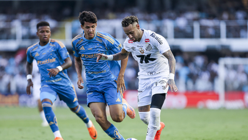 33岁内马尔拒绝欧洲豪门，选择留守桑托斯，他到底在怕什么？