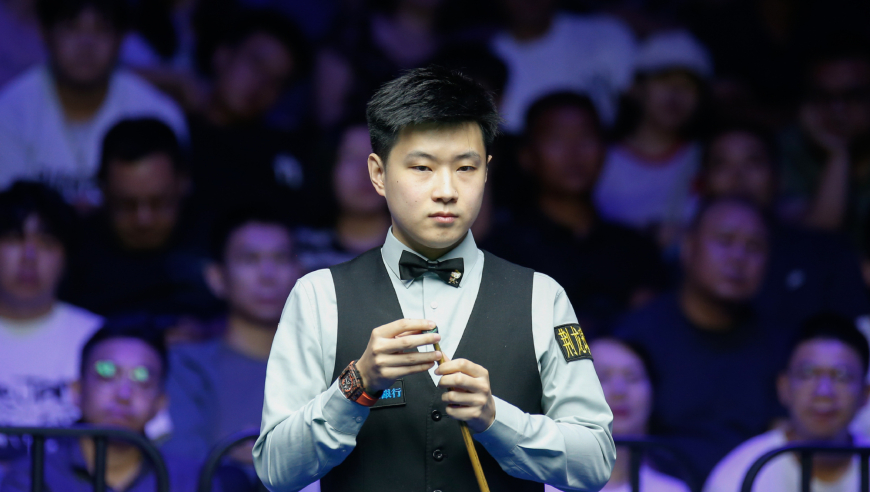 武汉赛首轮9胜4负！中国外卡小将爆冷，赵心童无缘生涯首杆满分