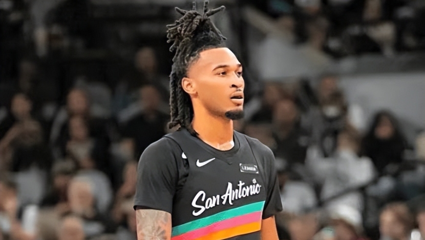 21投16铁！文班遭遇苦主！火箭双探花统治末节，合砍38分逆转马刺